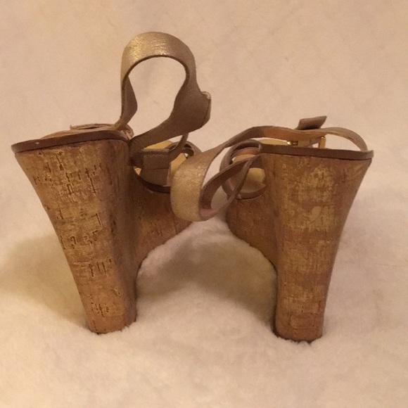 Micheal Kors sandal - Picture 3 of 7